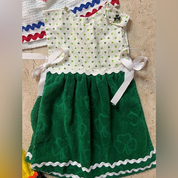 Three of the Cutest Homemade Holiday Themed Bibs Halloween, St.Pattys, Patriotic - Picture 5 of 8